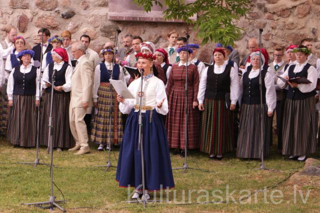 Kurzemes dziedāšanas svētkos 145